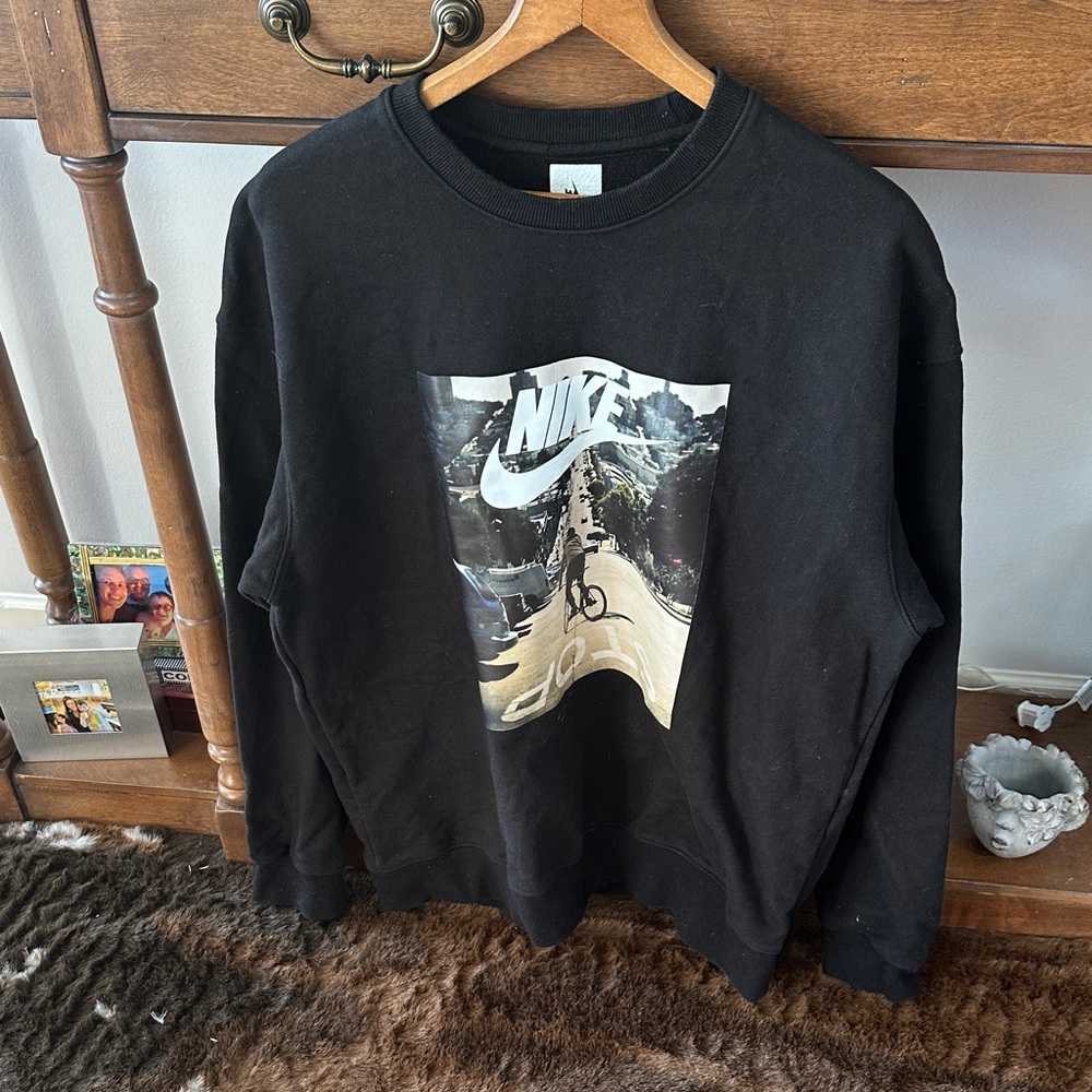 Nike Black and White Graphic Sweatshirt